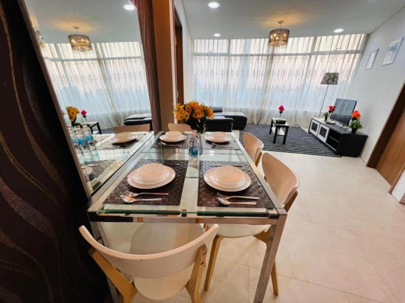 Vortex Suites Klcc By Moonlight Kuala Lumpur Exteriör bild