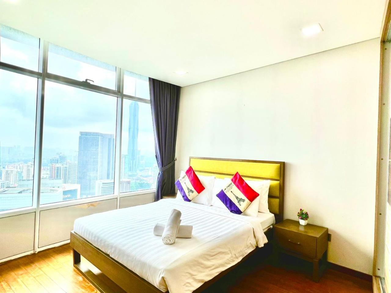 Vortex Suites Klcc By Moonlight Kuala Lumpur Exteriör bild