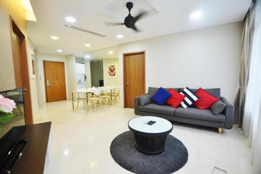 Vortex Suites Klcc By Moonlight Kuala Lumpur Exteriör bild