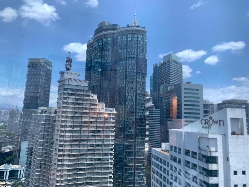 Vortex Suites Klcc By Moonlight Kuala Lumpur Exteriör bild